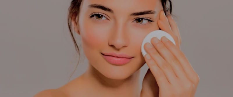 Seeking Professional Guidance and Researching Skincare Trends: Making Informed Skincare Choices